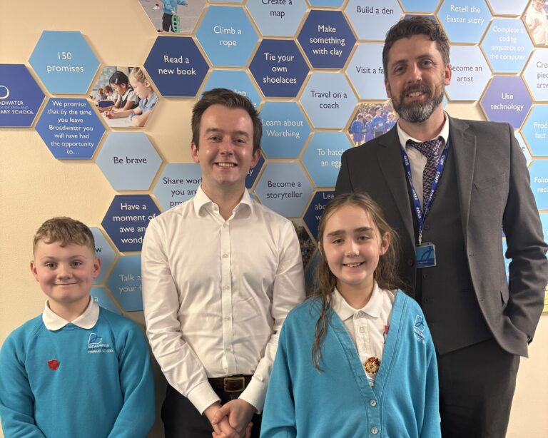 Tom Rutland MP at Broadwater C of E Primary School.